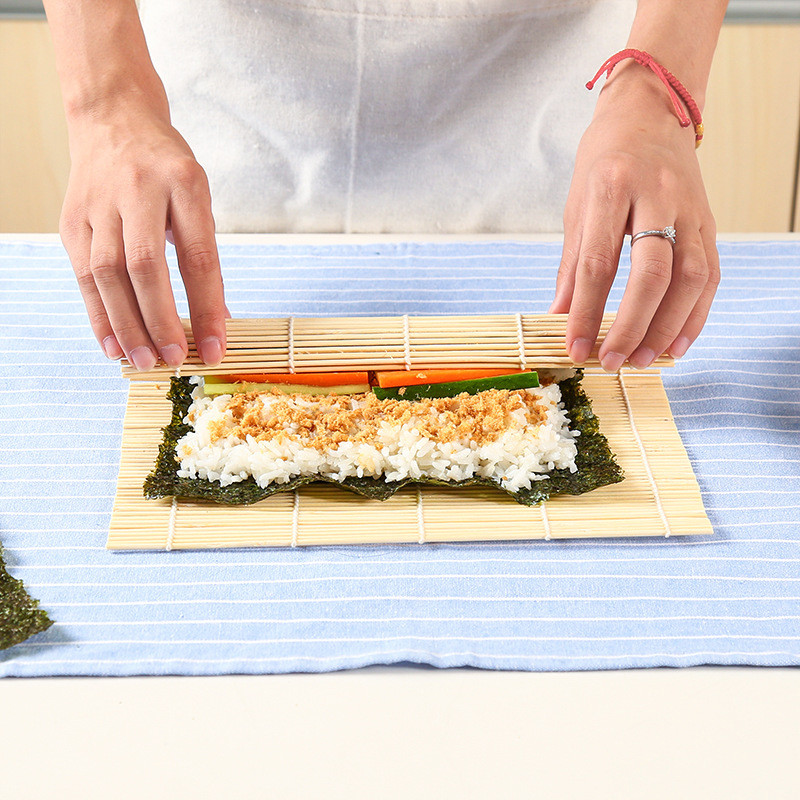 ชุดทำซูชิ 1 ชิ้น พร้อมแม่พิมพ์ - Sushi Mat Bamboo บทวิจารณ์และราคา